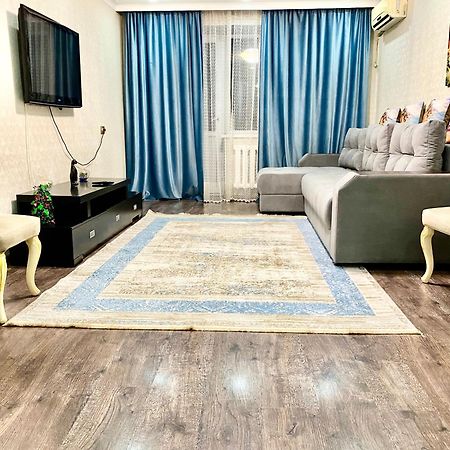 Прекрасная Квартира На Арбате В Алматы Eksteriør billede