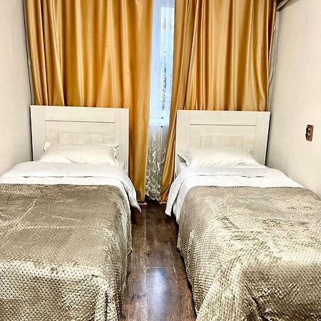 Прекрасная Квартира На Арбате В Алматы Eksteriør billede